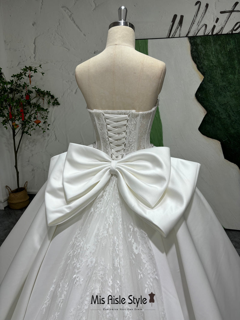 Luxury Lace Wedding Dress With Detachable Bow