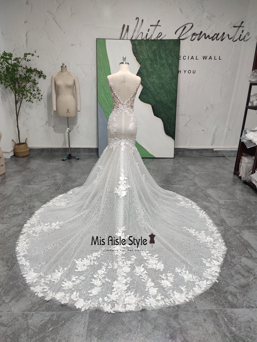 V-back Lace Wedding Dress