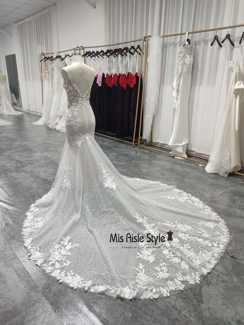 V-back Lace Wedding Dress With Train