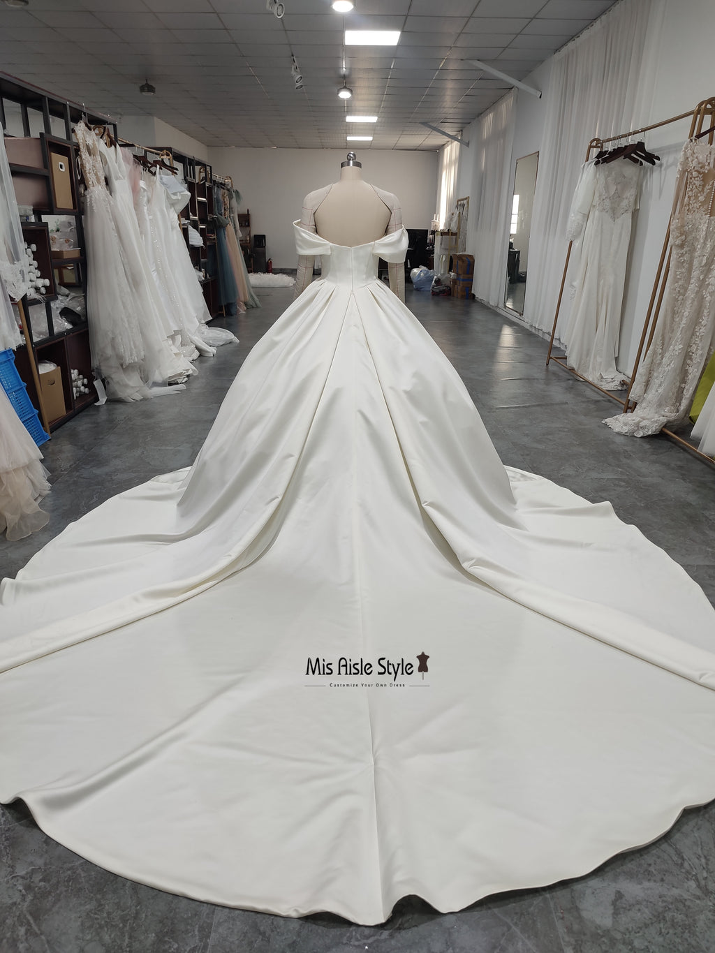 Shoulder Sleeve Wedding Dress With Train