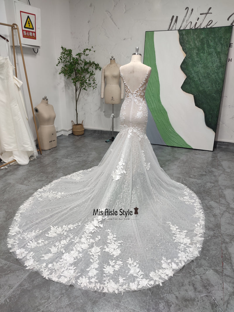 V-back Lace Wedding Dress