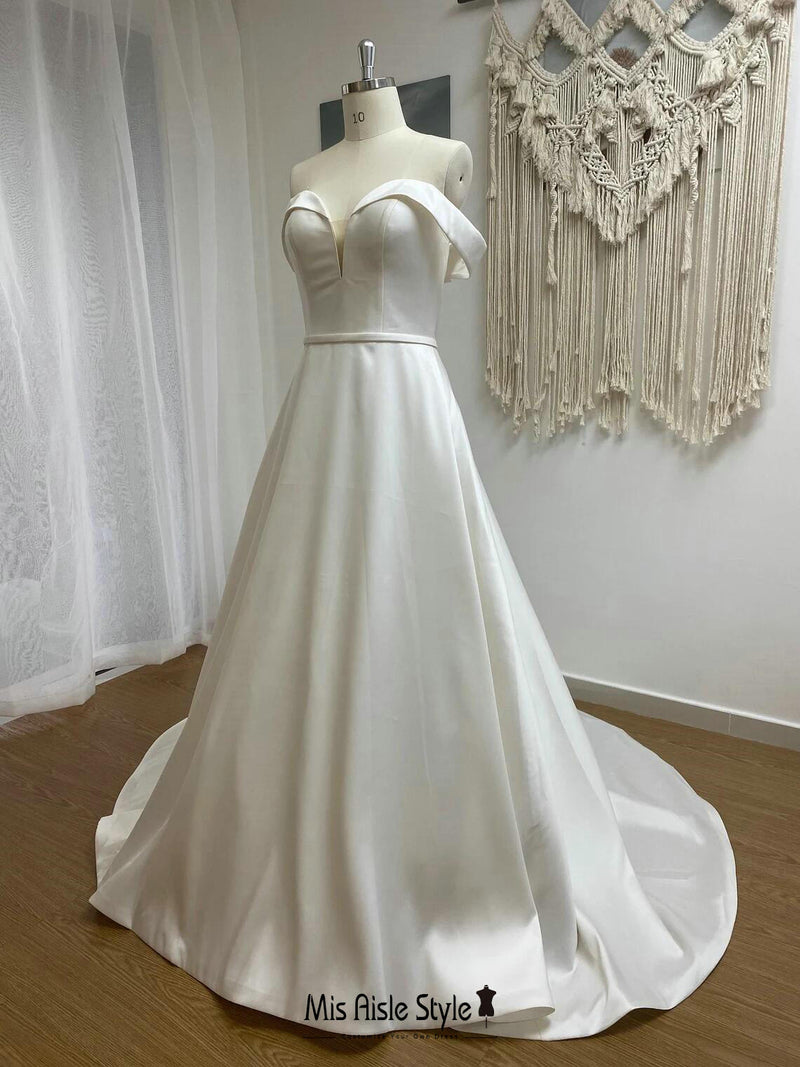 a line outdoor wedding dress